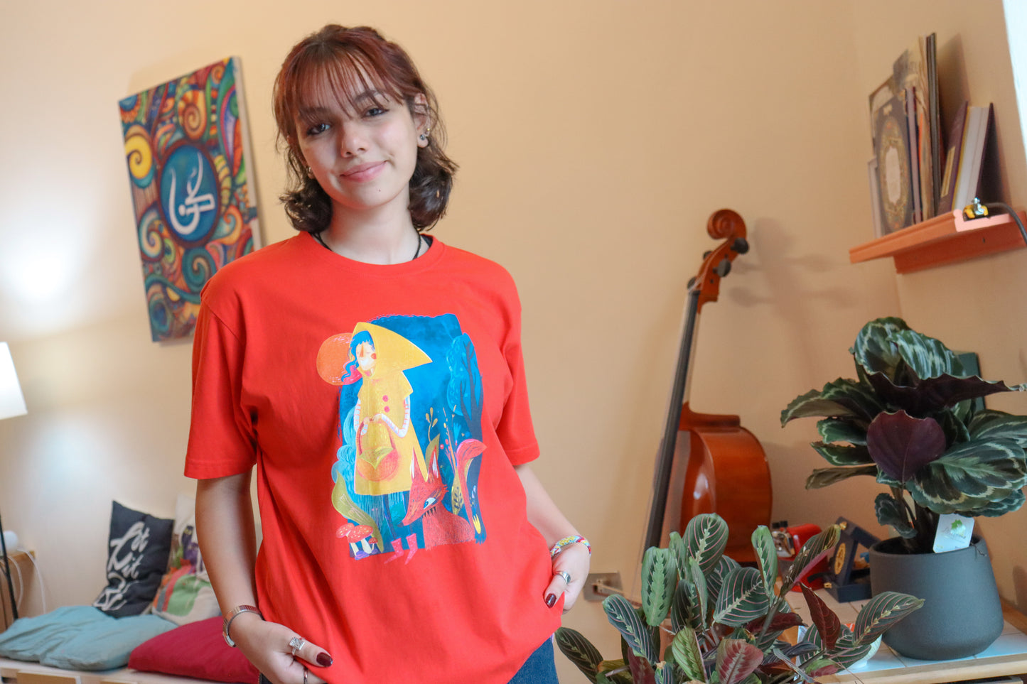 Layla - Short-Sleeve Unisex T-Shirt