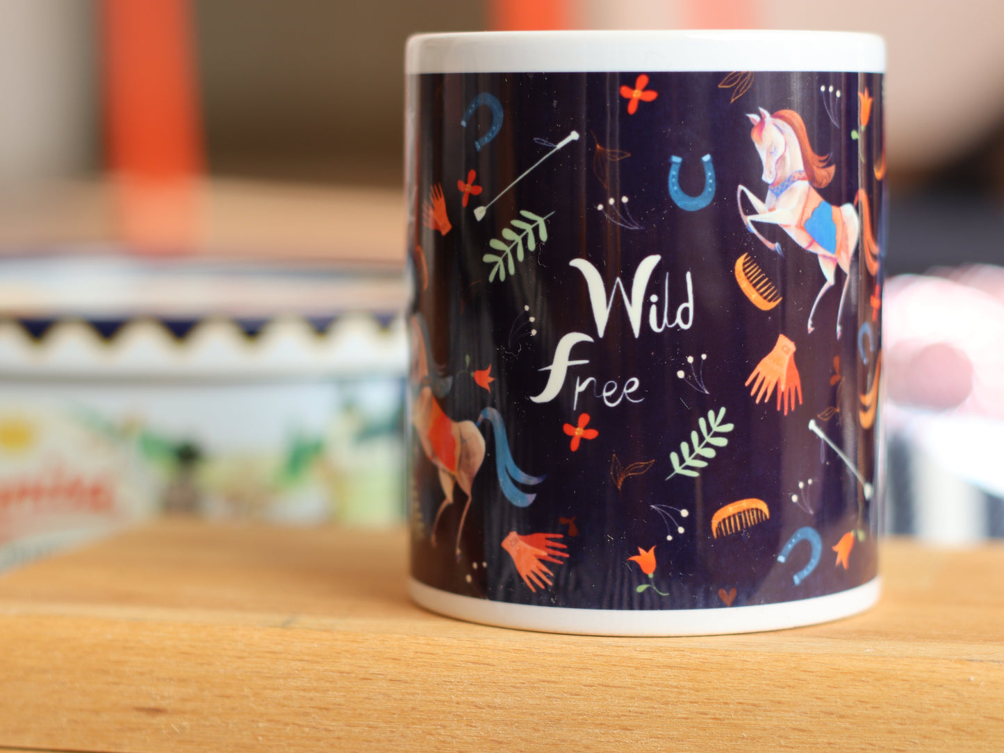 Wild & free - Mug with Color Inside