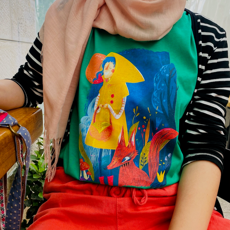 Layla - Short-Sleeve Unisex T-Shirt