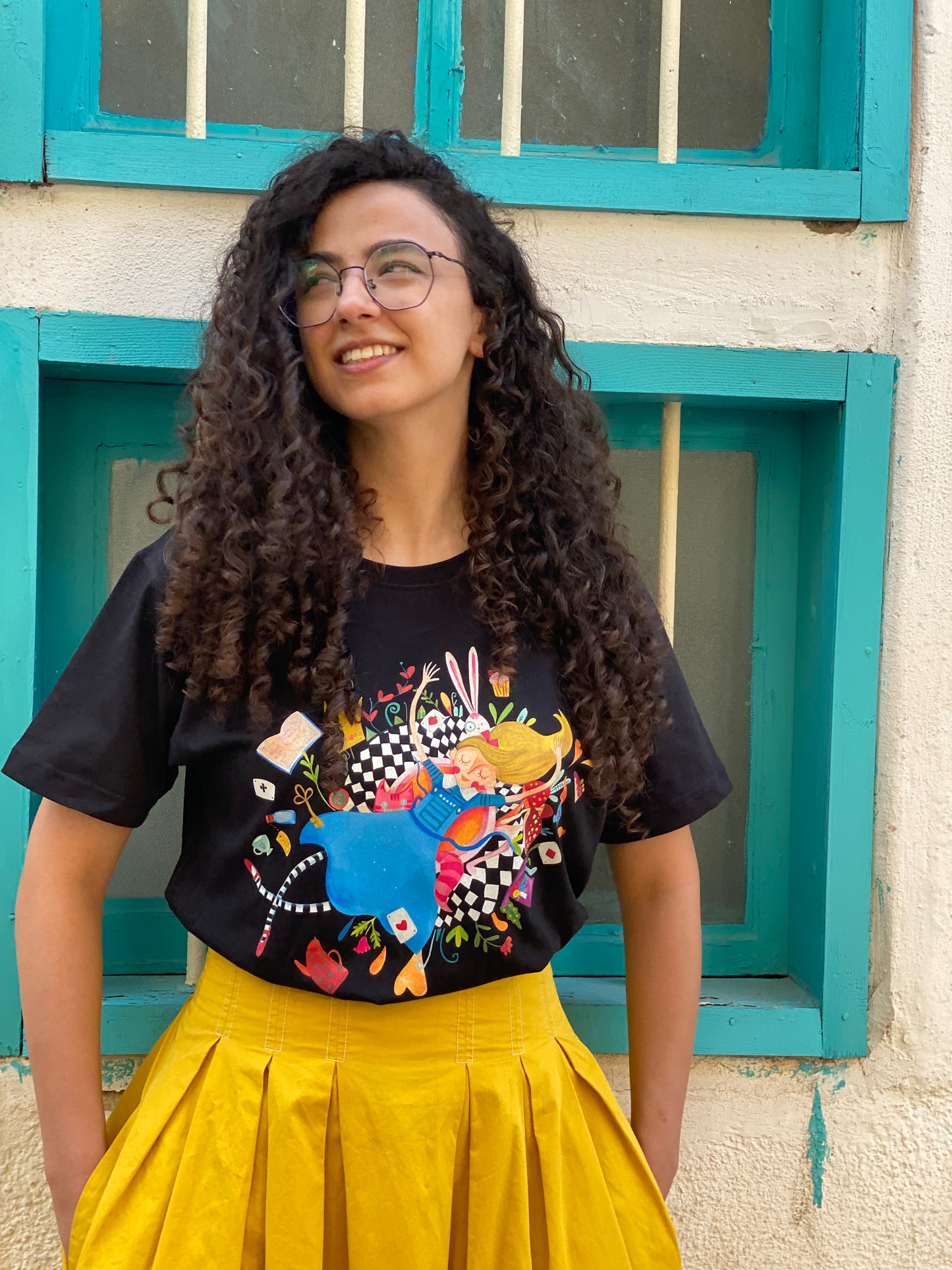 Alice in wonderland black tshirt unisex